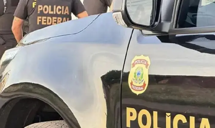 Agentes da PF pedem para cidadão retirar faixa de 'ladrão' em cidade que ia receber Lula