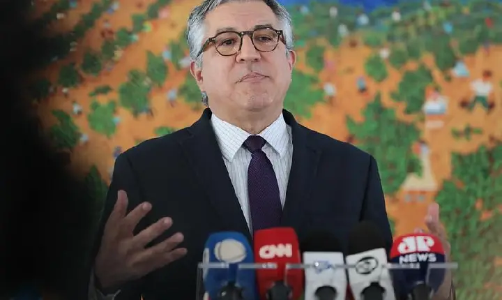 Alexandre Padilha, Ministro de Lula, teria discutido propina de R$ 1 bilhão