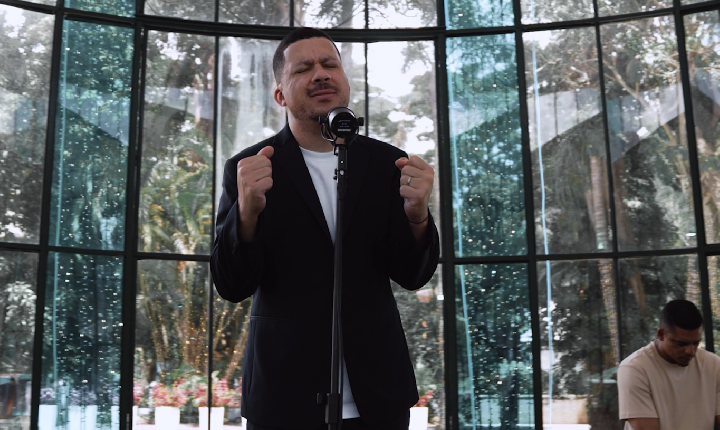 Bob Jonathan transforma lágrimas de uma oração no single “Me Arrepender”