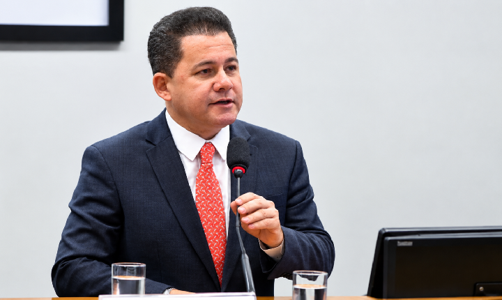 Cezinha de Madureira leva trajetória marcada pela fé e comunicação para atuação no Congresso