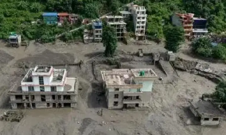 Enchentes no Nepal deixam quase 700 mortos e país estima US$ 5 bi em reconstrução