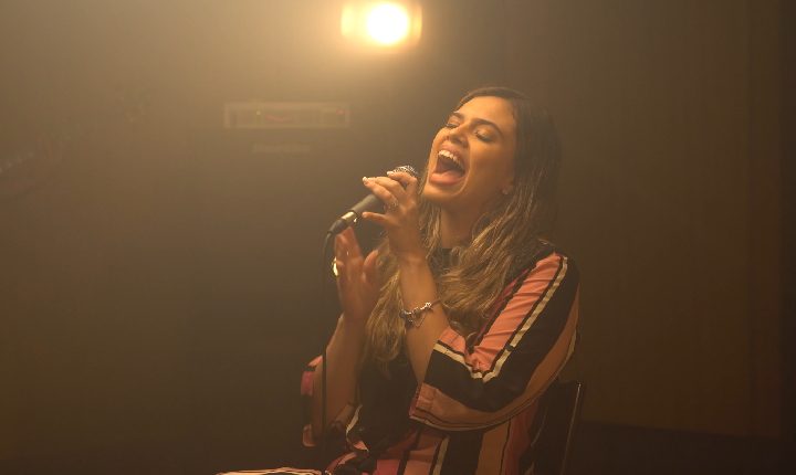 Gabi Freitas lança o single 