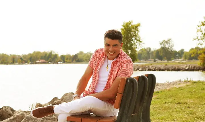 Lenno Maia lança nova versão de “Videira”, sucesso do saudoso pastor Cláudio Claro