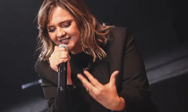 Maíra Oliveira lança “Filhos do Fogo” e canta sobre avivamento, paixão e quebrantamento