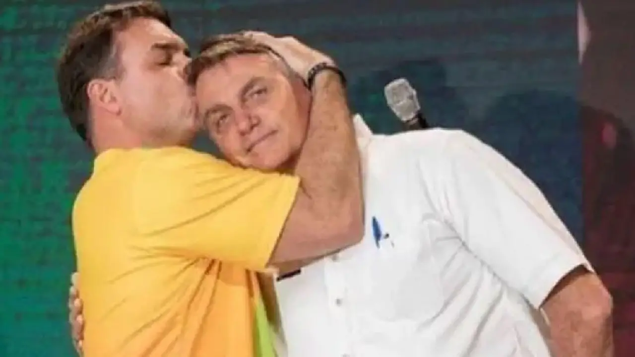 No Ponto O reencontro de Flávio com Bolsonaro