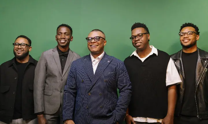 O One Service conta com a participação do grupo Na Graça no single e clipe de “Estou Contigo”