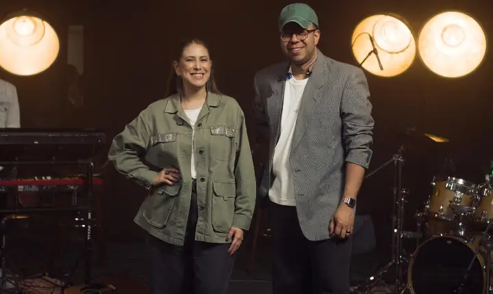 Rodrigo de Campos e Ana Nóbrega na bela canção “Sem Jesus Eu Não Tenho Nada”