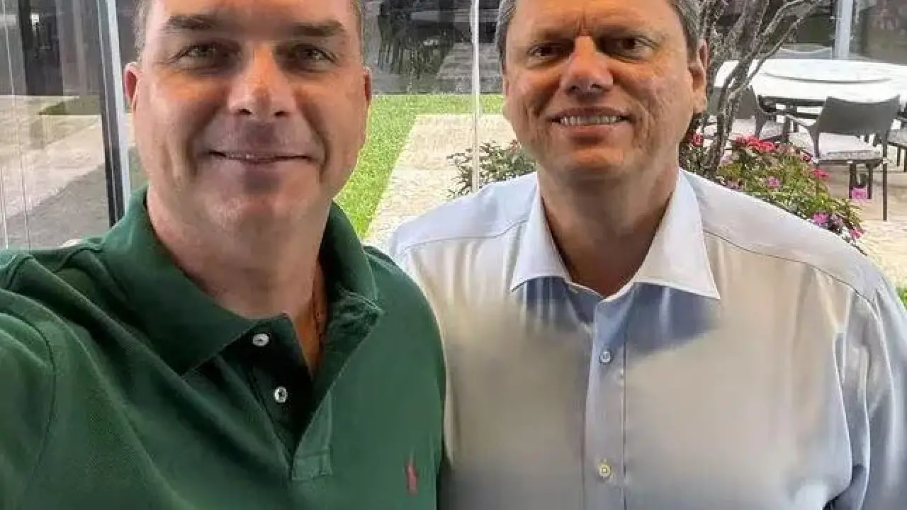 Tarcísio de Freitas (Republicanos) é reeleito governador de São Paulo no 1° turno