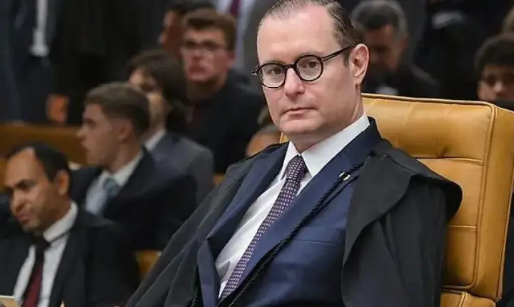 Zanin assume relatoria de ação do PT para esticar votação