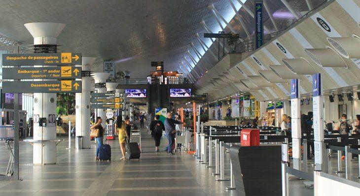 Governo passa a exigir comprovante de vacinação para entrar no Brasil