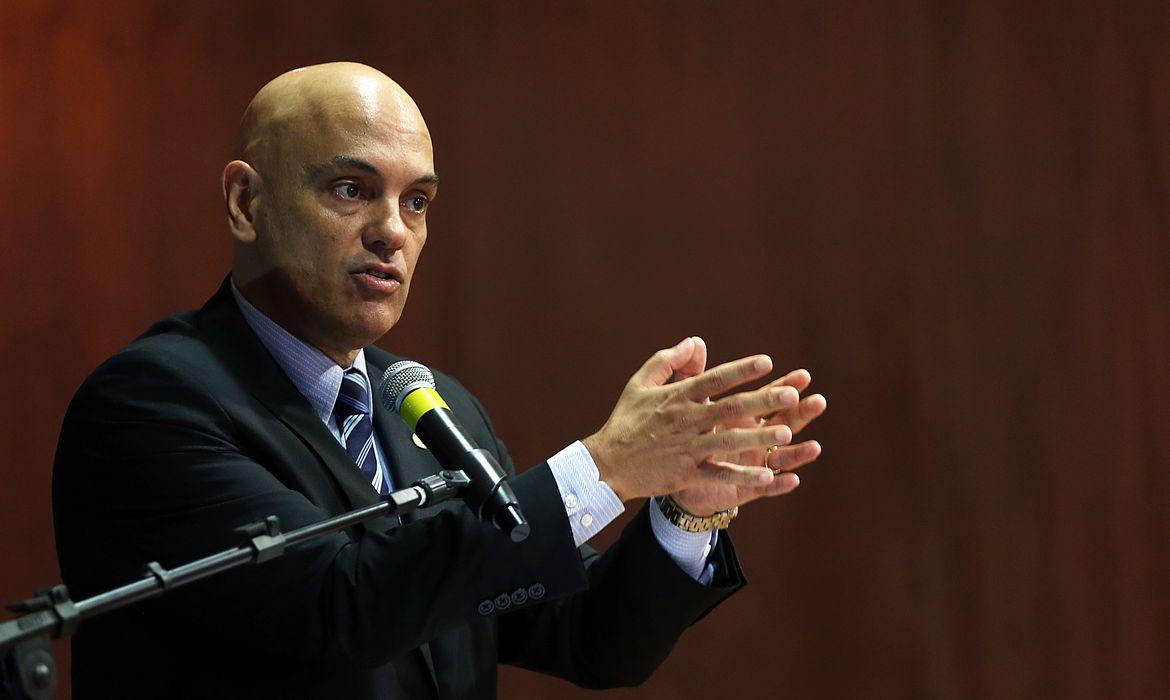 Moraes não aceita recurso e mantém depoimento de Bolsonaro à PF