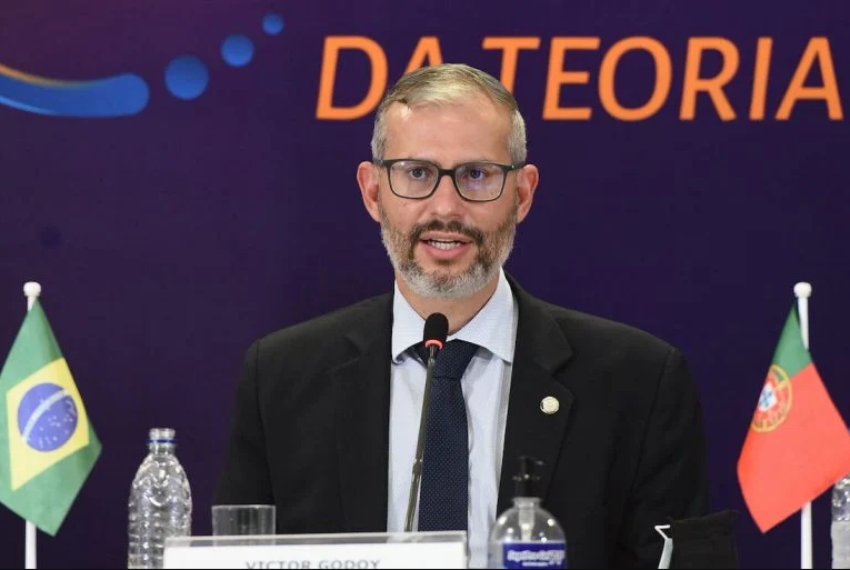 Victor Godoy é o novo ministro da Educação
