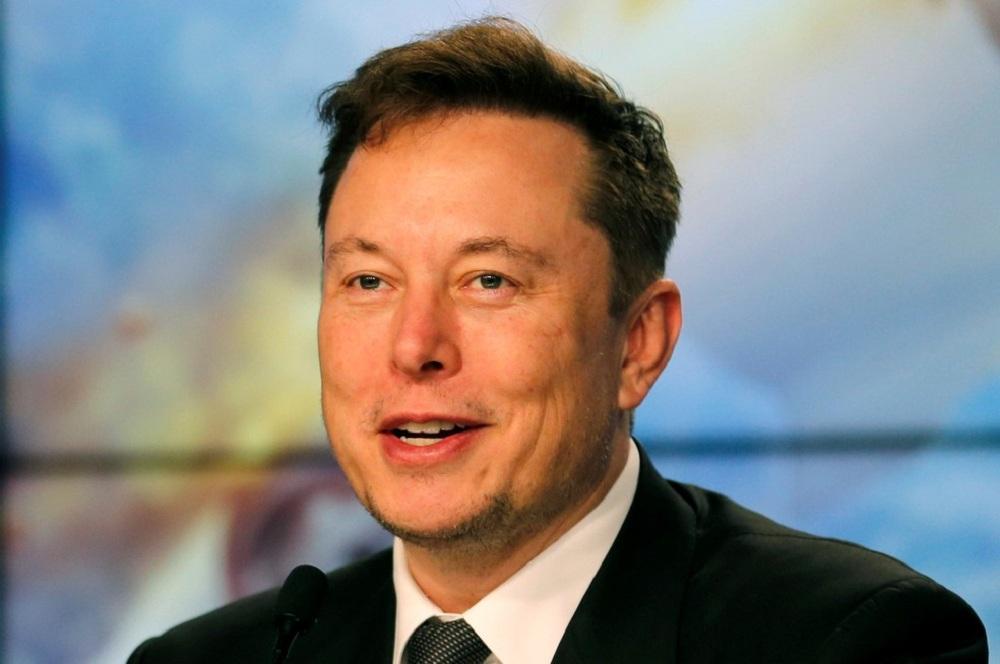 Musk projeta Twitter pago para contas comerciais e governamentais