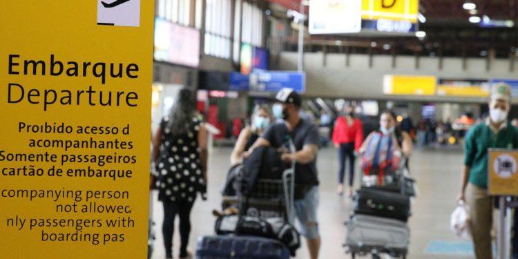 PF prende funcionários do Aeroporto de Guarulhos durante megaoperação contra tráfico internacional de drogas