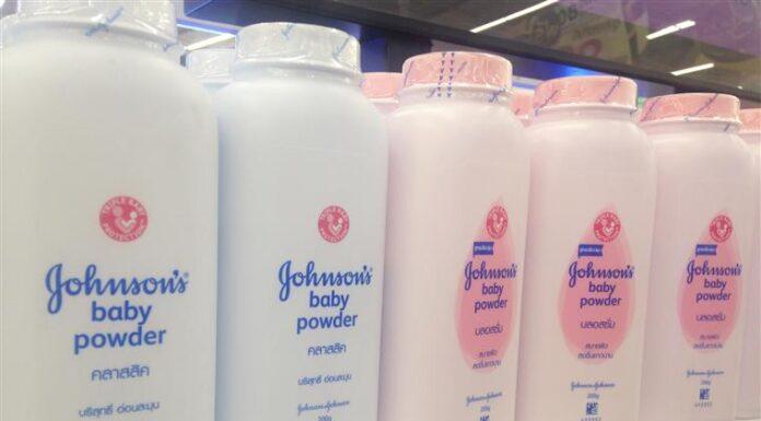 Johnson & Johnson vai suspender venda de talco  em todo o mundo