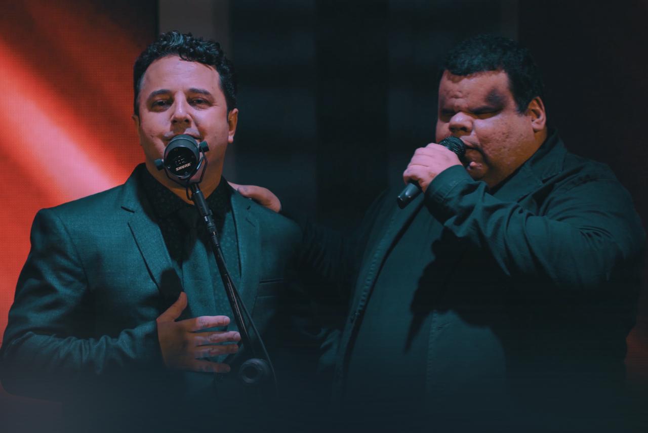 Moisés Cleyton & Clayton Queiroz em “Ressuscita”, milagres ainda acontecem!