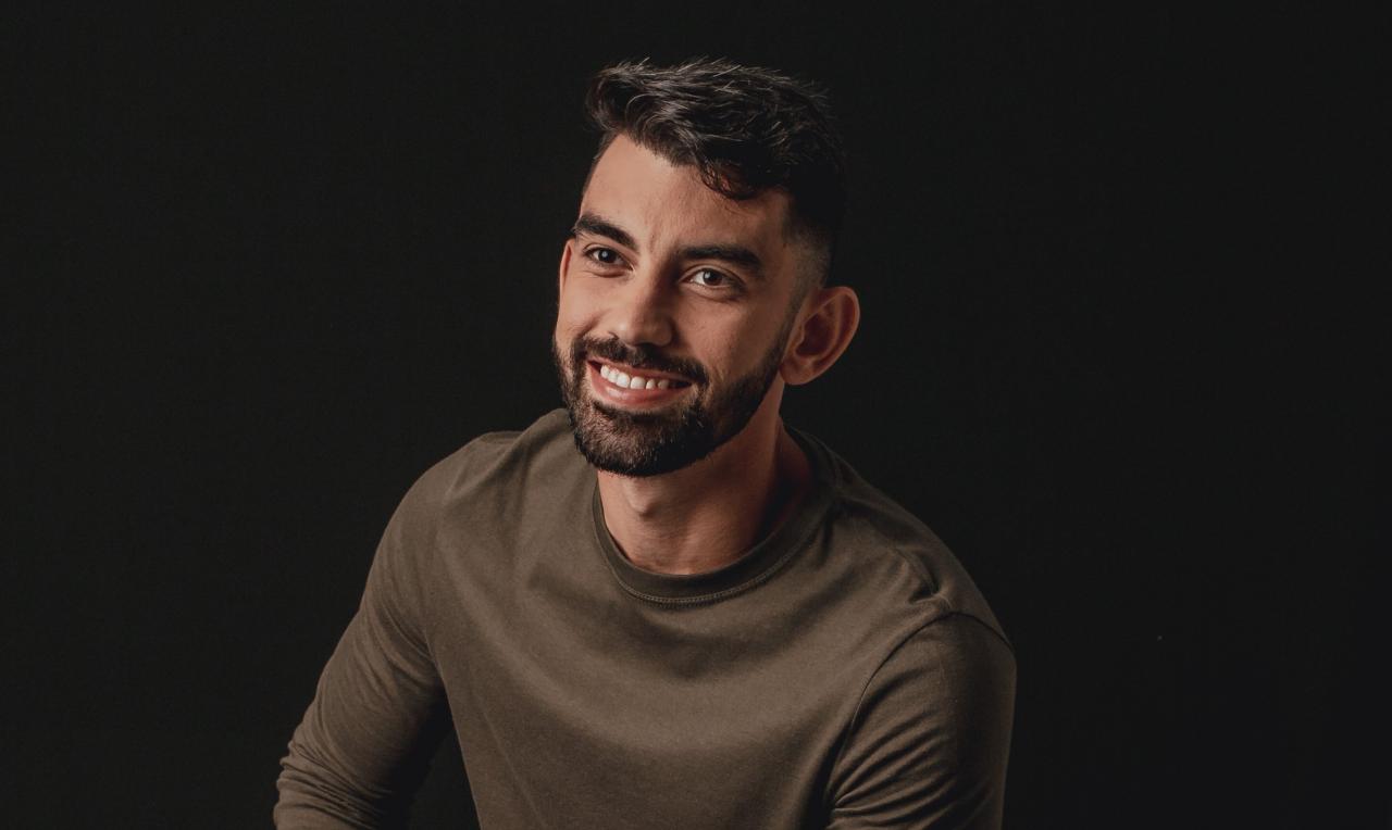 Nova aposta da Central Gospel Music, Douglas de Oliveira lança o single “Glória”