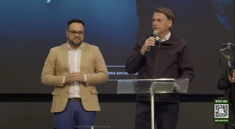 Bolsonaro parabeniza Malafaia em culto: “Meu conselheiro”