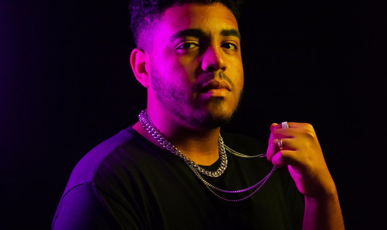 Em comemoração a mais 1 milhão de plays no Spotify, Silas Magalhães lança o EP “Estações: Unplugged