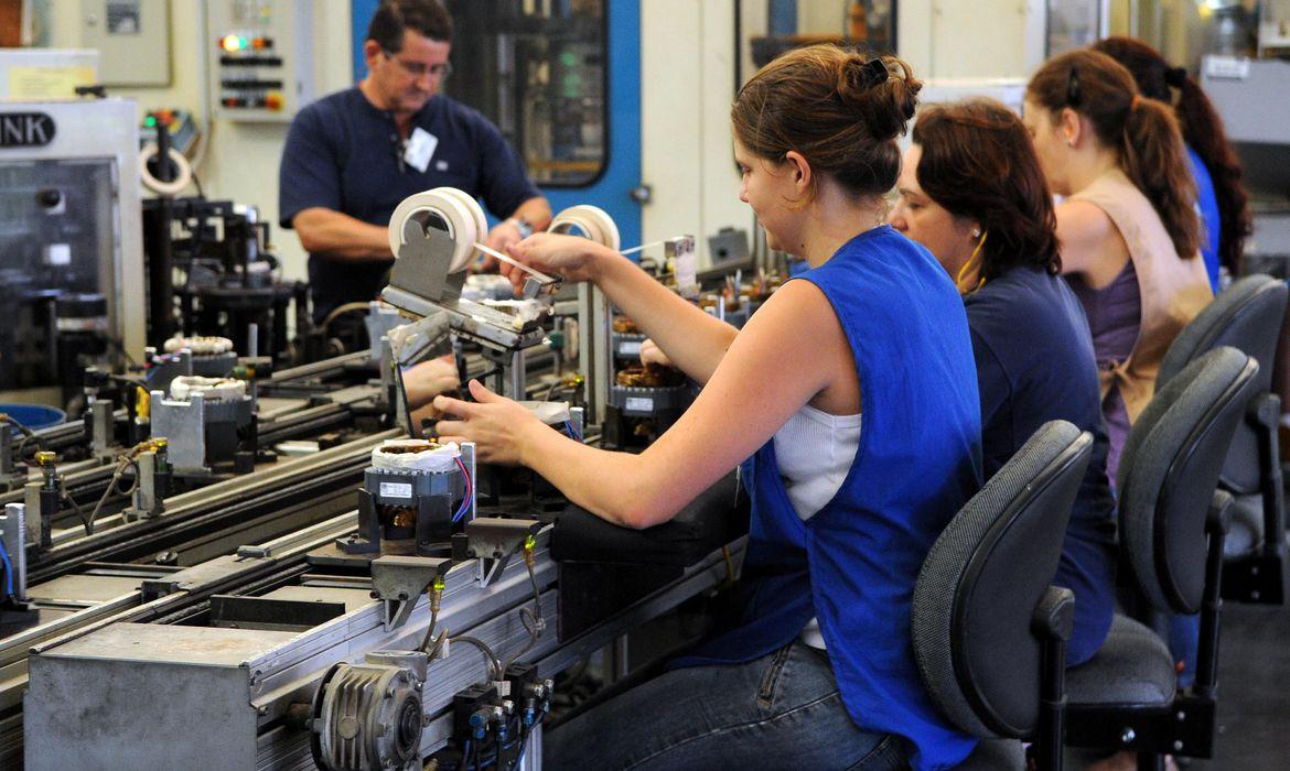 Brasil somou 4,87 milhões de empresas ativas em 2020