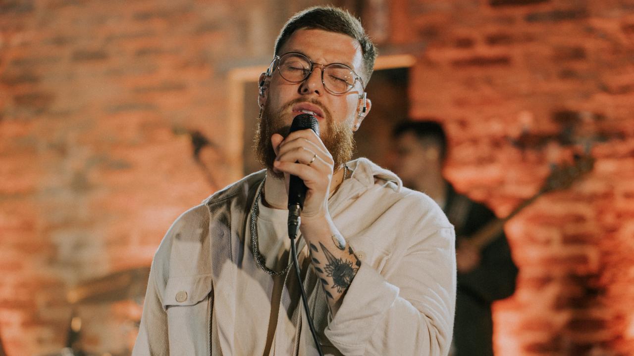 Mateus Brito canta sobre a volta de Jesus em novo single “Advento”