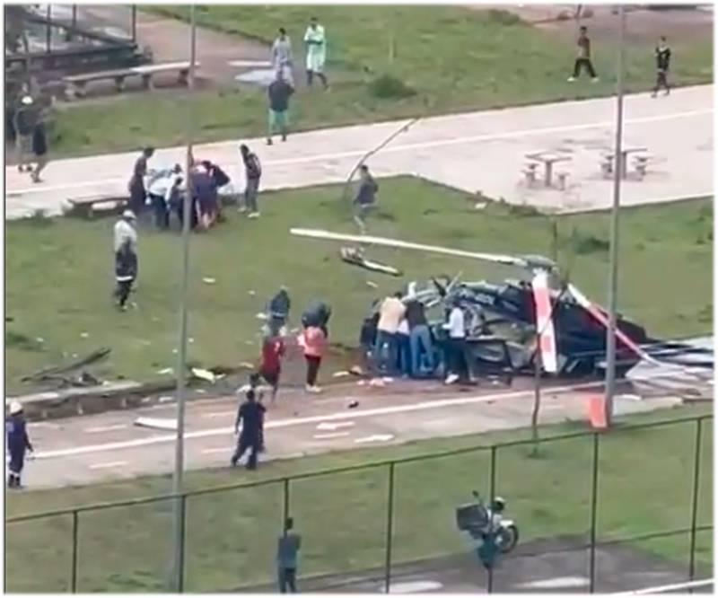 Queda de helicóptero deixa duas pessoas feridas em São Paulo