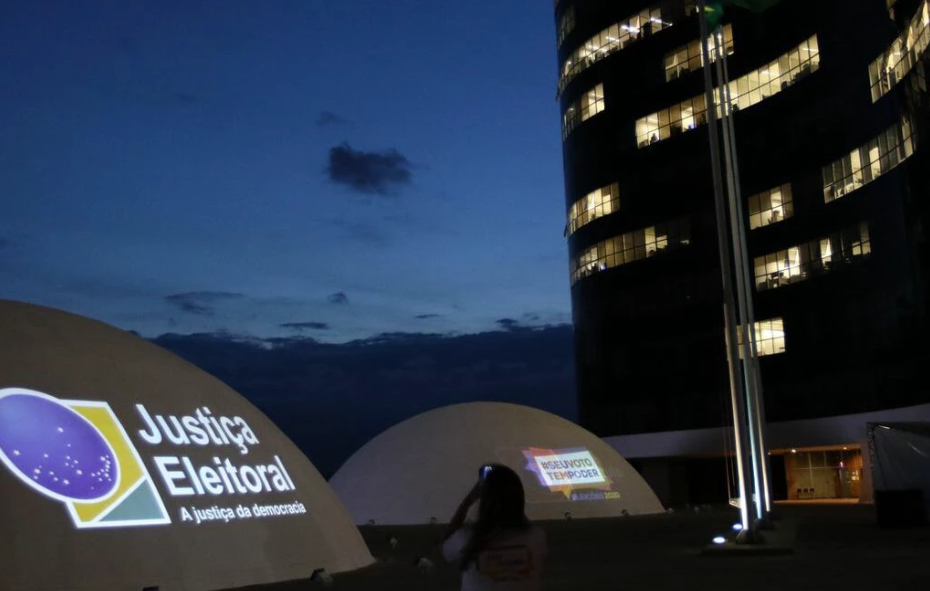 Servidor do TSE afirma que foi exonerado após comunicar falha