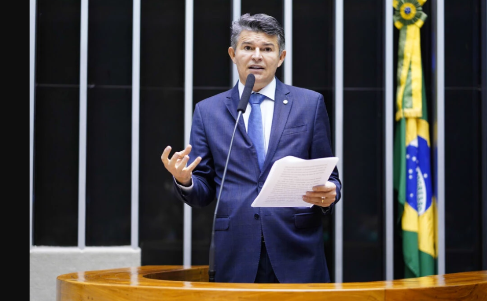 Deputado pede Garantia da Lei e da Ordem (GLO) após ter perfil suspenso no Twitter
