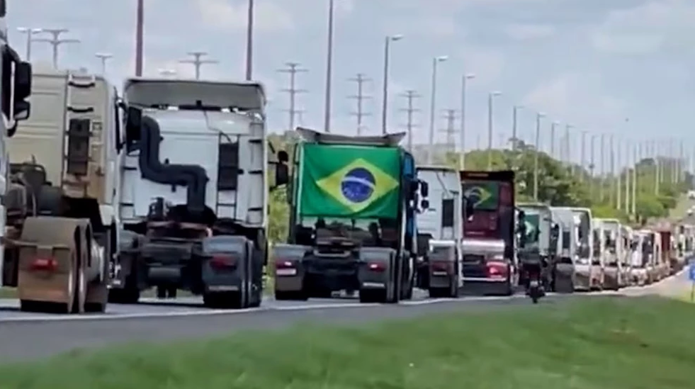 DF entrega ao STF lista de 234 caminhões que foram a Brasília