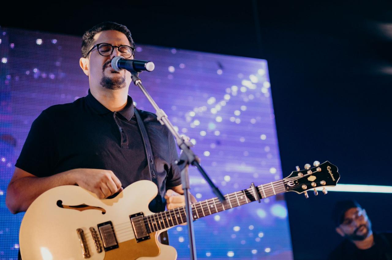 Fred Arrais canta o perdão em “A Voz”, pela Sony Music Gospel