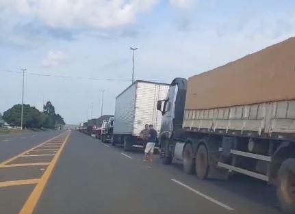 Sobe número de manifestações de caminhoneiros em rodovias