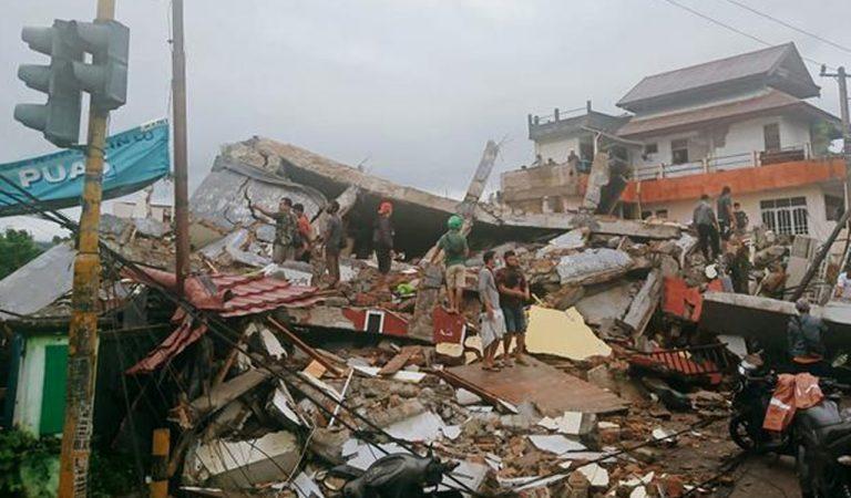Terremoto atinge a Indonésia e deixa 162 mortos e mais de 700 feridos