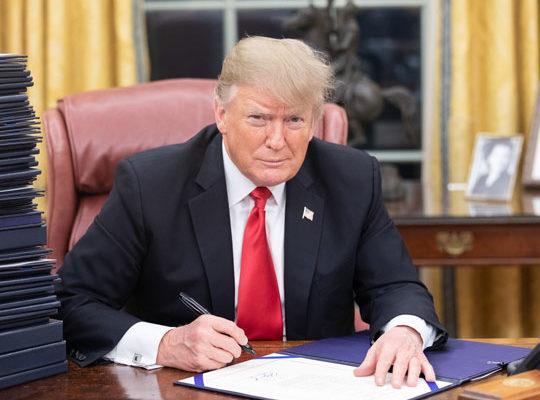 Trump anuncia pré-candidatura à Presidência dos EUA