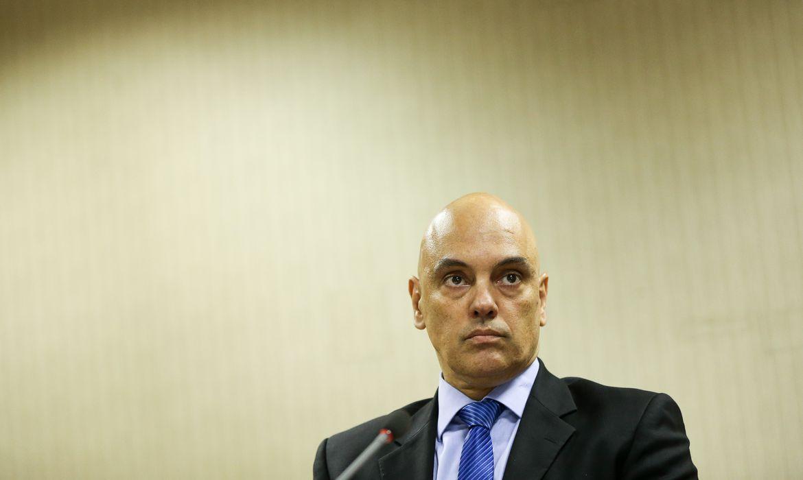 TSE contrata empresa para monitorar redes sociais