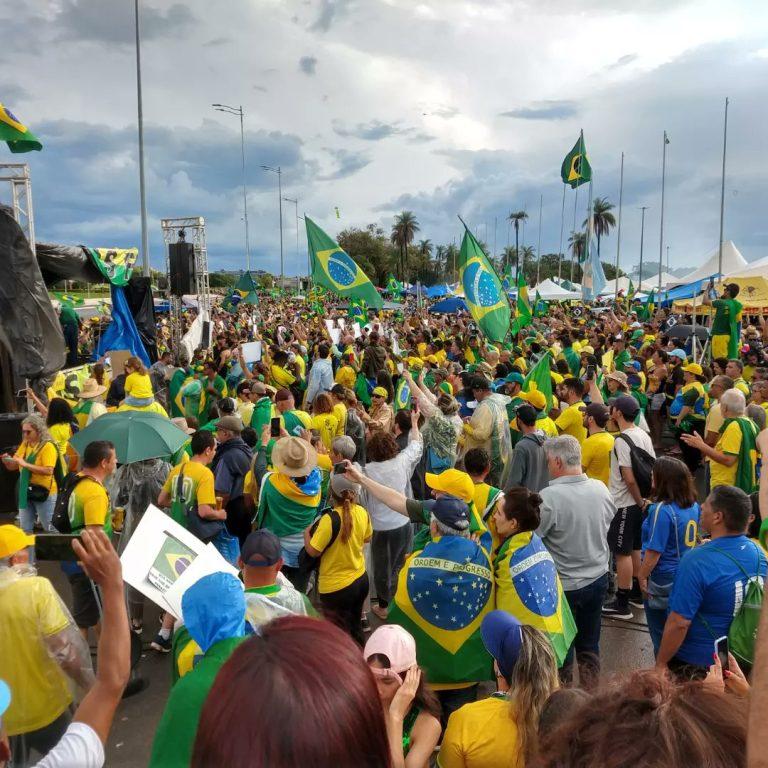 Moraes autoriza ação da PF contra manifestantes em 7 Estados