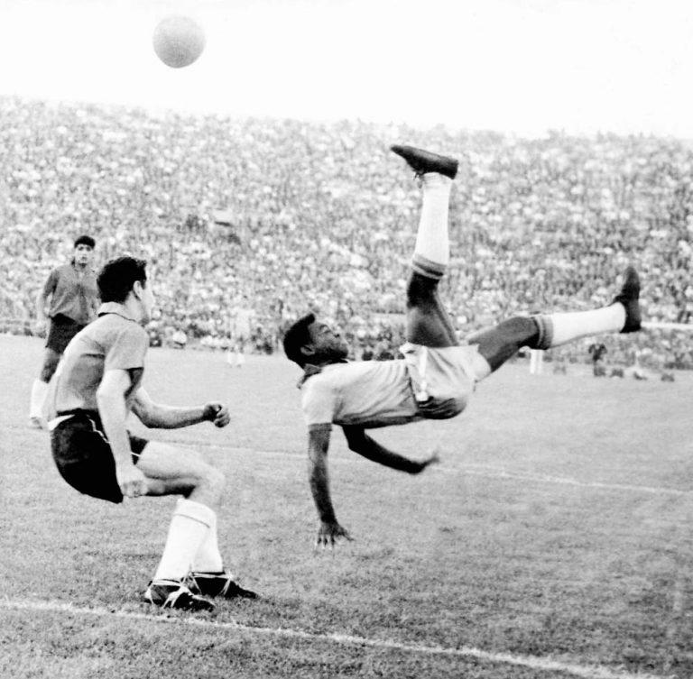 Pelé morre aos 82 anos