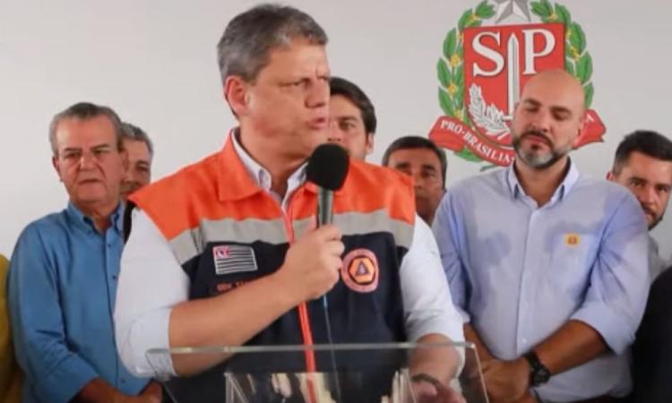 Após fortes chuvas, Defesa Civil entrega equipamentos e viaturas no interior de SP