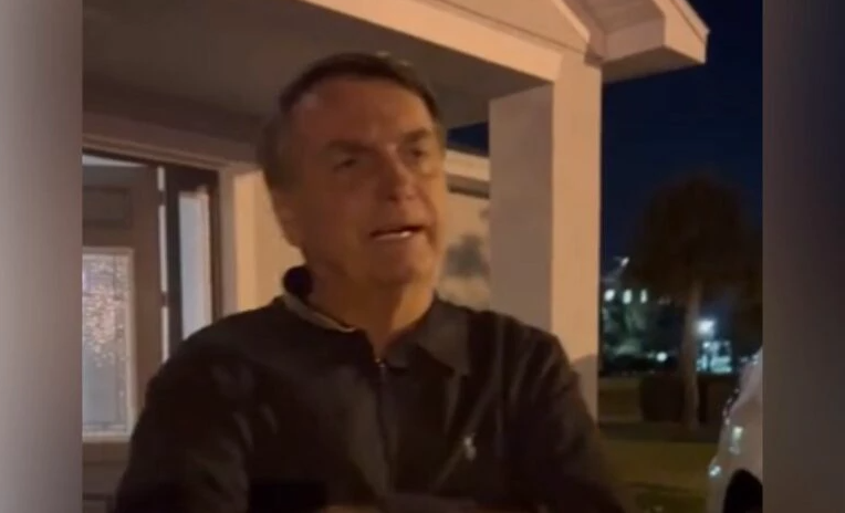 Bolsonaro fala sobre seu estado de saúde: “Estou bem”