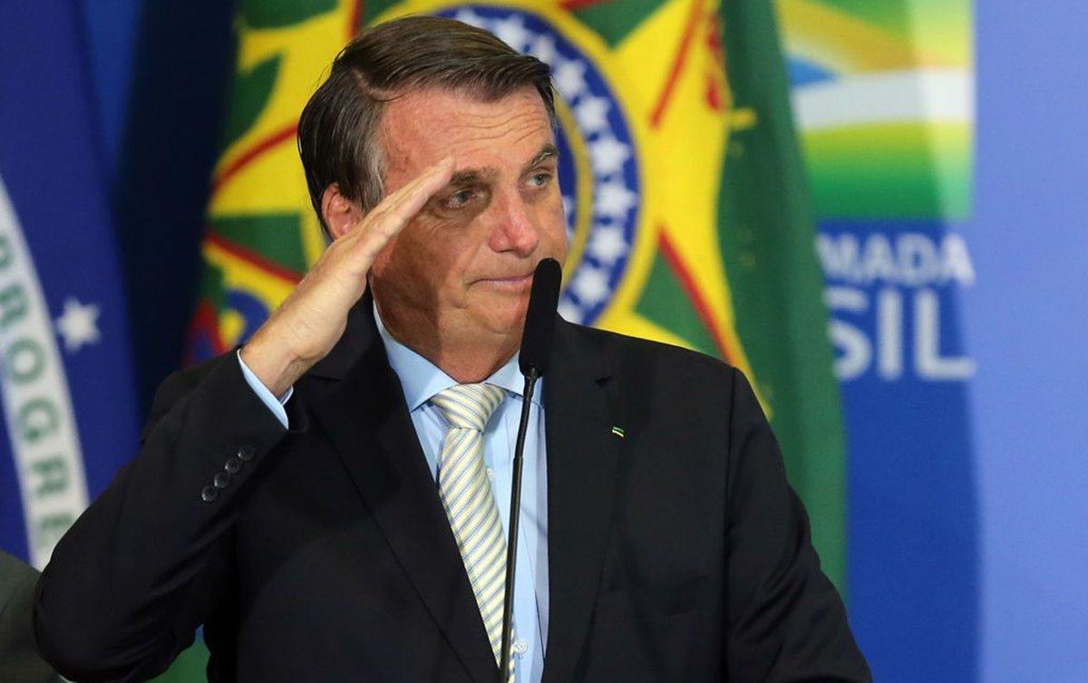 Depois de 8 anos no vermelho, governo federal fecha 2022 com superávit