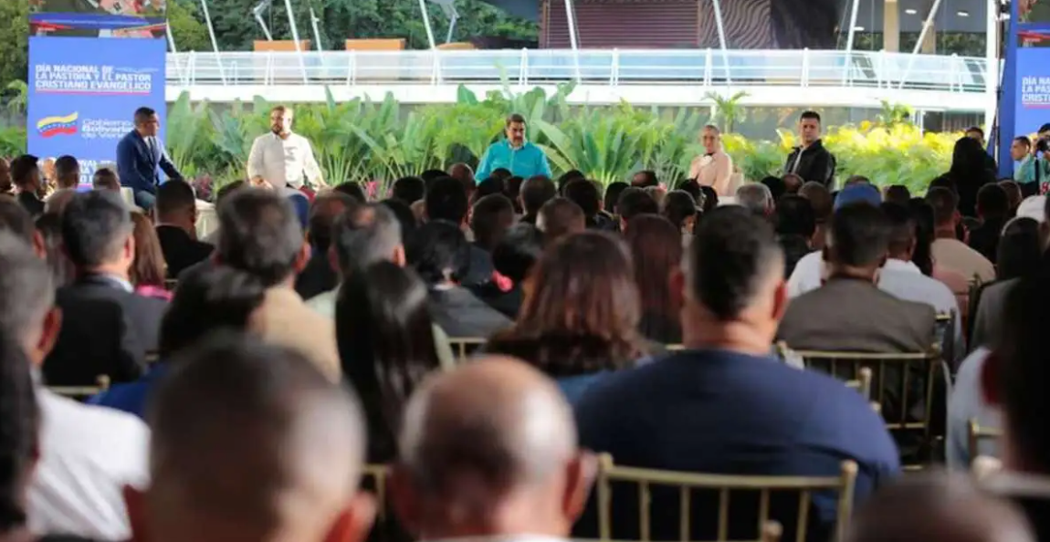 Ditador Nicolás Maduro tenta comprar apoio de evangélicos com subsídios