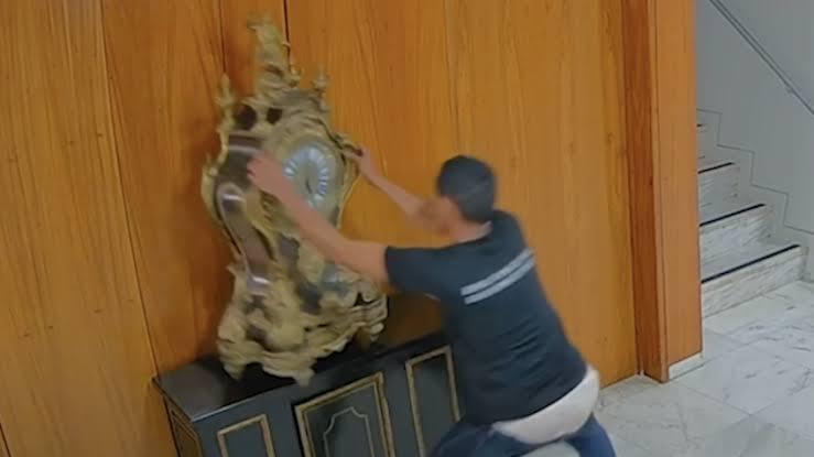 Homem que quebrou relógio no Planalto tem ficha criminal extensa