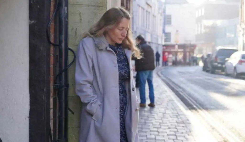 Acusações são retiradas contra mulher que orou em frente à clínica de aborto