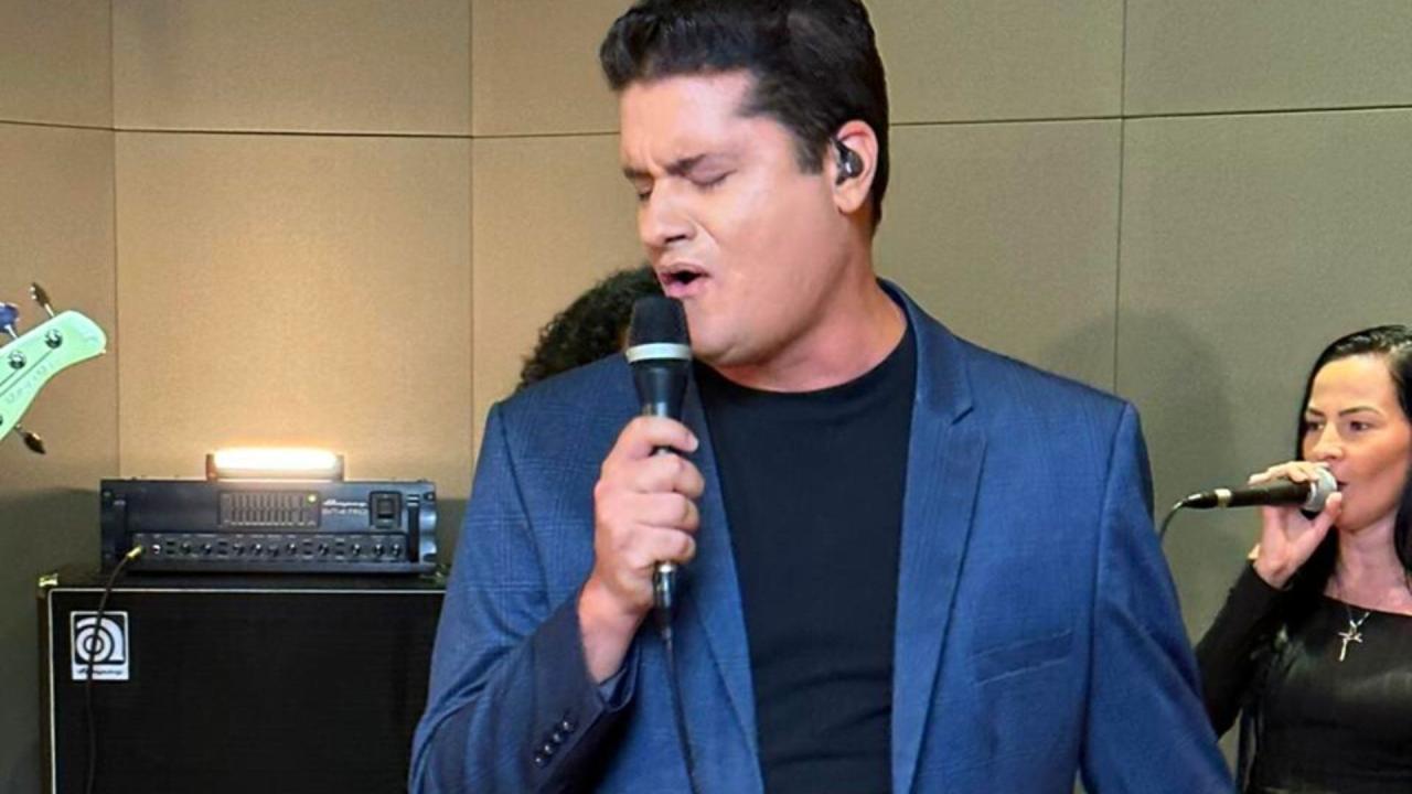 Filipe Silva lança o EP “Pela Graça” – Canções que anunciam Cristo e Seu amor incondicional pela humanidade