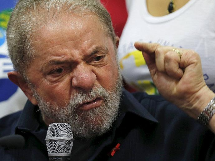 Governo Lula acaba com empréstimo consignado do Bolsa Família