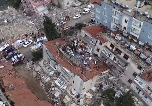 Novo terremoto na Turquia causa 6 mortes e deixa mais de 300 feridos