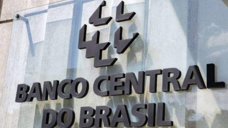 Oposição volta a criticar Lula por ataques à autonomia do BC