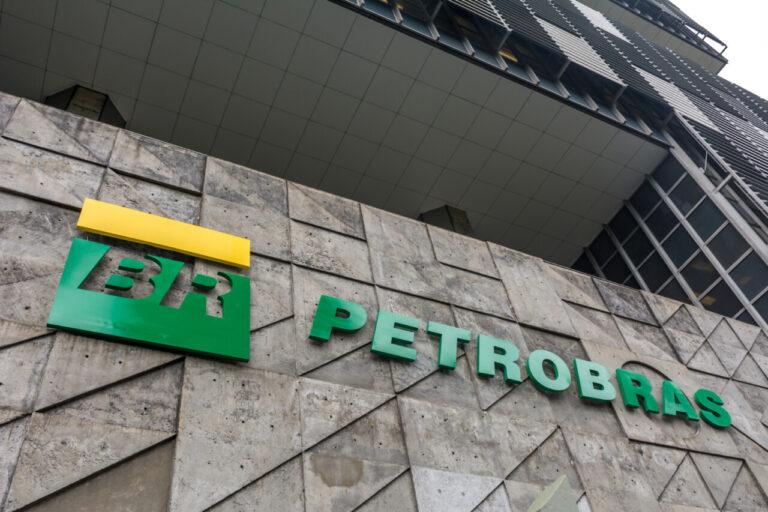 Petrobras reajusta querosene de aviação em 17%