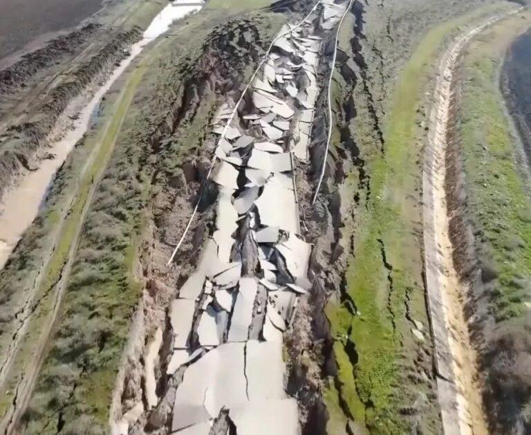 Terremoto abriu fenda de 300 km na Turquia
