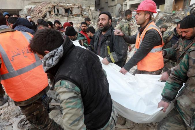 Terremoto mata mais de 5.000 e deve afetar mais de 23 milhões de pessoas na Turquia e na Síria