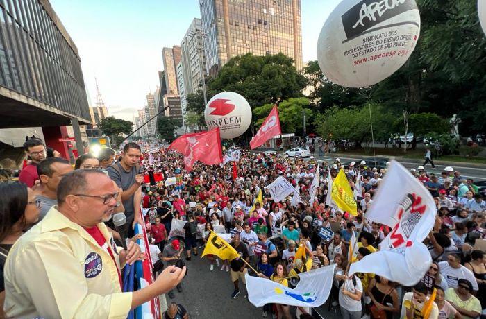 Esquerda volta a atrapalhar a vida dos trabalhadores em São Paulo
